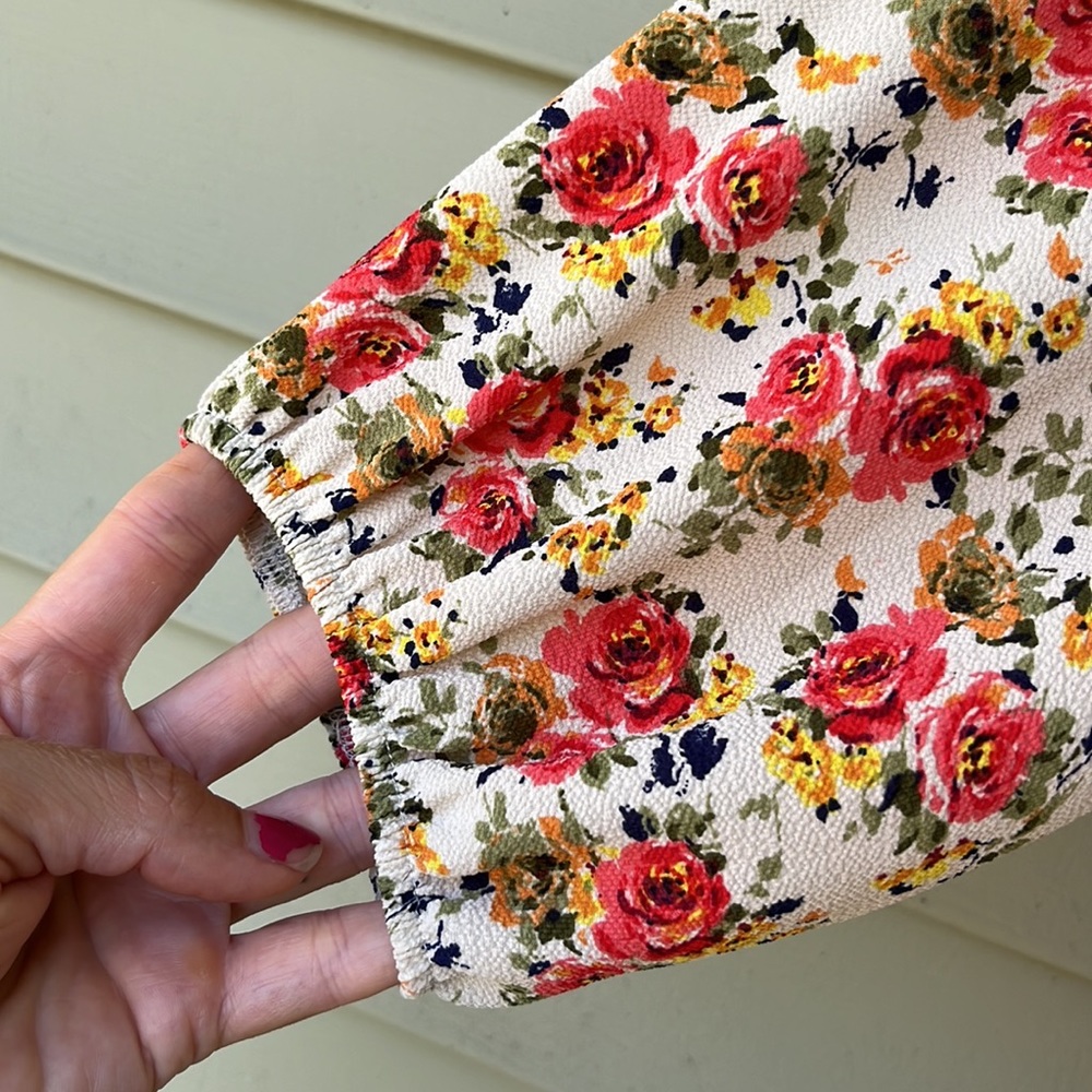 BNWOT LE LIS fun floral dress - Picture 6 of 16